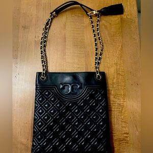 Beautiful Tory Burch Bag in excellent condition!